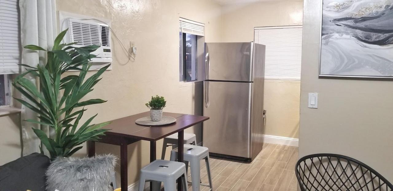 Very Glam Apartment 5 Miles From Hard Rock Hollywood Buitenkant foto