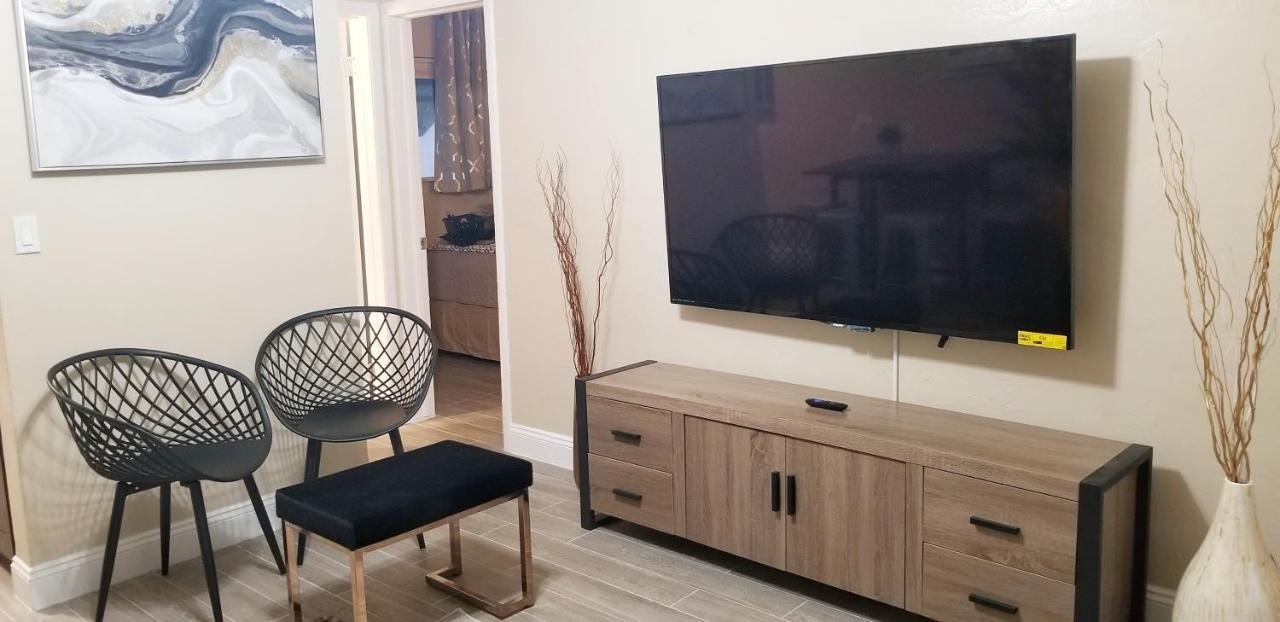 Very Glam Apartment 5 Miles From Hard Rock Hollywood Buitenkant foto